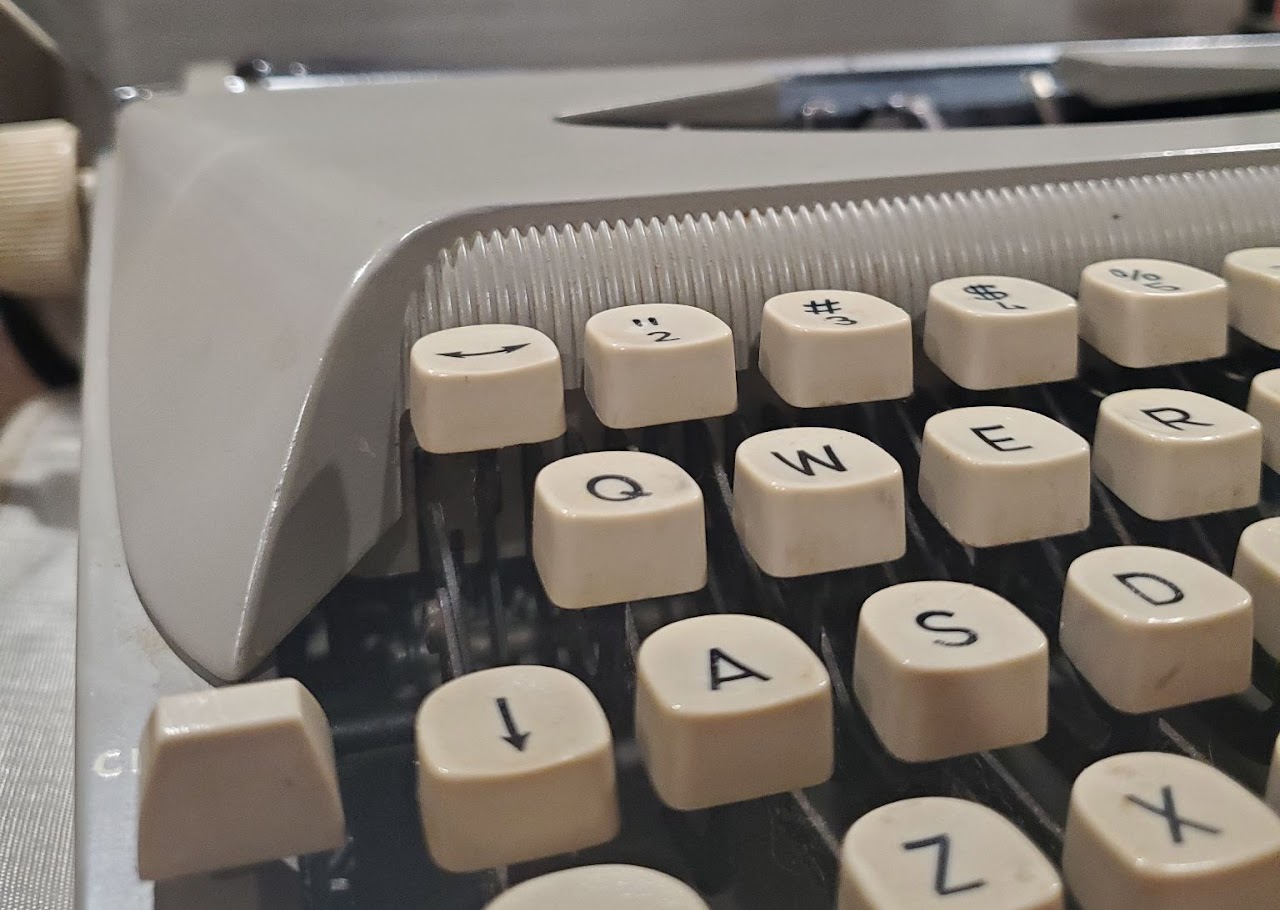 An old-fashioned typewriter